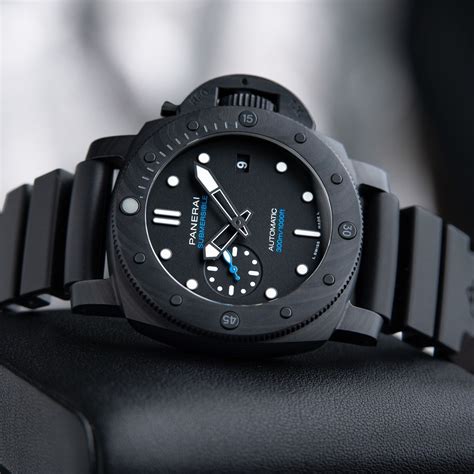 panerai carbotech luminor submersible|Mehr.